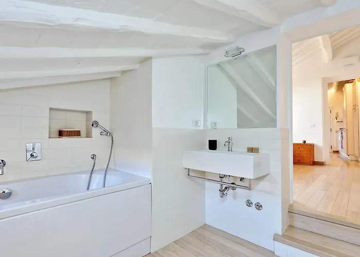 Pantheon Charming Attic | Romeloft Appartement *